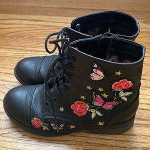Steve Madden embroidered black faux leather combat boots, big girls size 4
